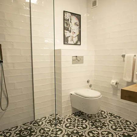 Reverence Boutique Hotell 3*