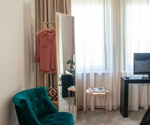 Reverence Boutique Hotel 3*