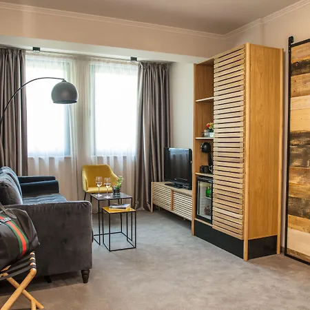 Reverence Boutique ヴァルナ